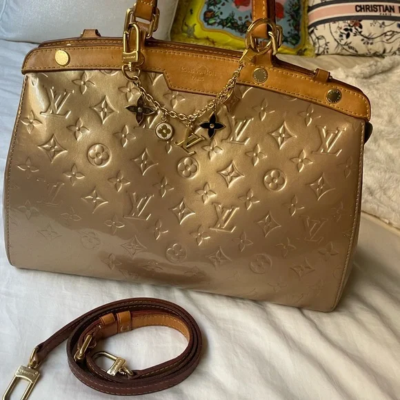 Authentic LOUIS VUITTON Vernis Brea GM Beige Poudre Gold RARE COLOR!!! - Picture 3 of 14
